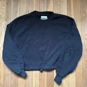 Urban outfitters black crewneck size M